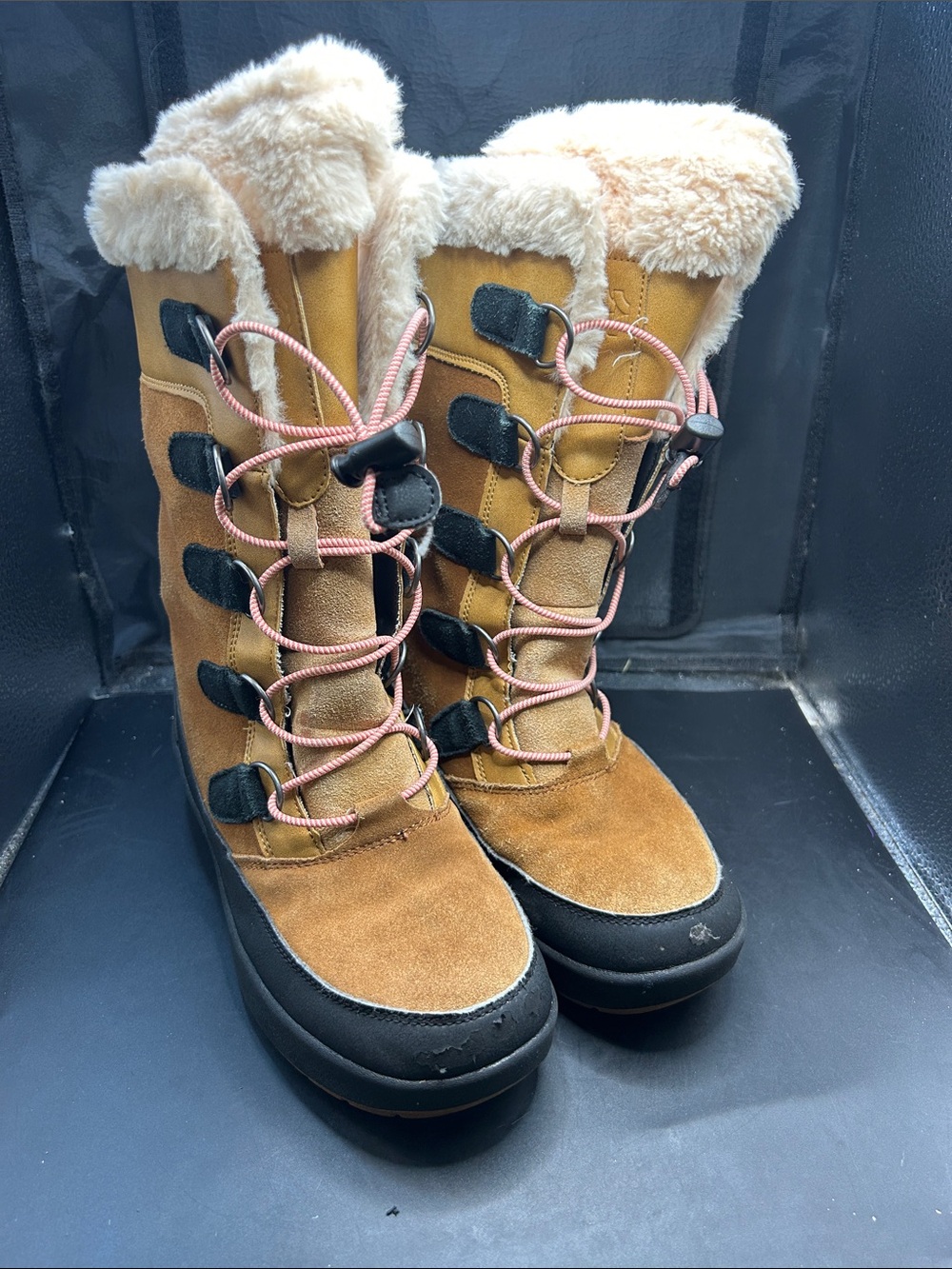 Women’s Tan Faux-Fur Winter Lace-Up Boots
